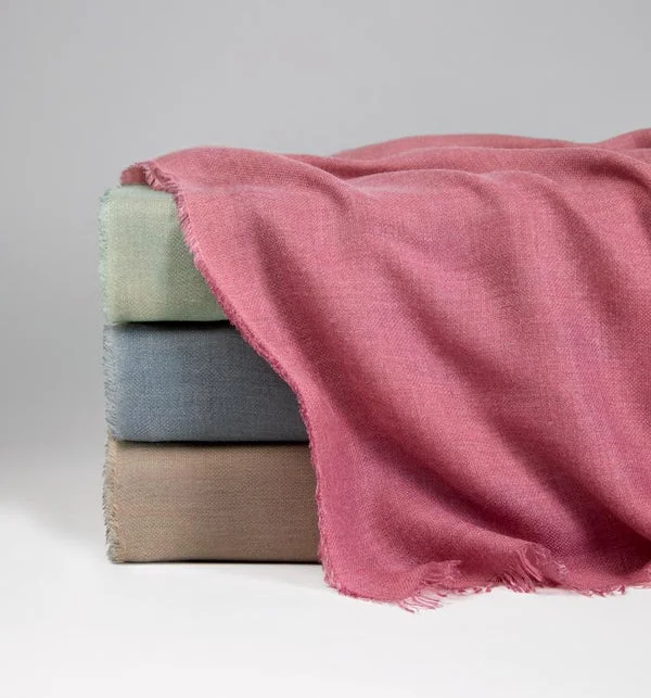 Bosa Bed Scarf by Sferra