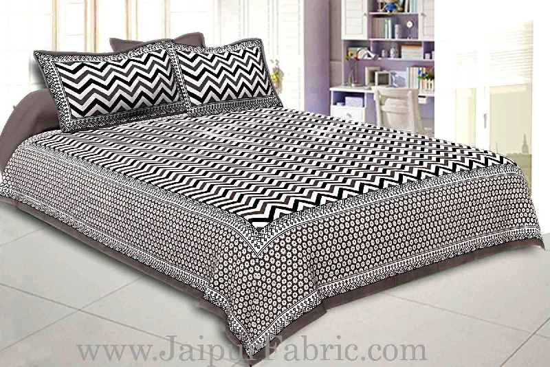 Double Bedsheet Grey  Border  Fine Cotton  Zig -Zag Print