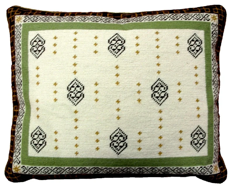 HKHHP5032 - Needlepoint Pillow 17x21